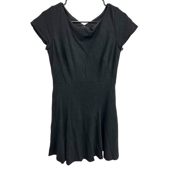 Leona Black Short Sleeve Fit Flare Dress Open Back Detail Size 6 - Picture 1 of 10